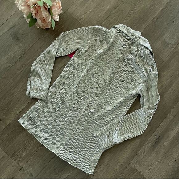 New Buddy Love Silver Metallic Pleated Button Down Blouse - Picture 4 of 6